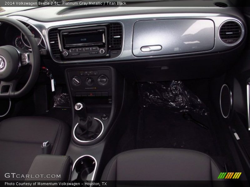 Platinum Gray Metallic / Titan Black 2014 Volkswagen Beetle 2.5L