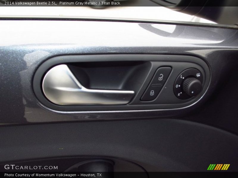 Platinum Gray Metallic / Titan Black 2014 Volkswagen Beetle 2.5L