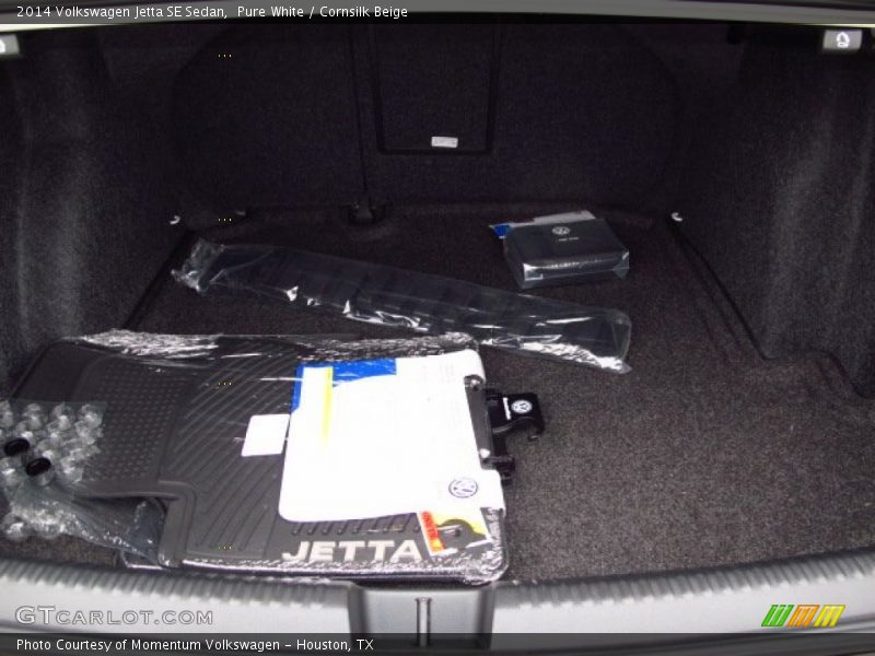 Pure White / Cornsilk Beige 2014 Volkswagen Jetta SE Sedan