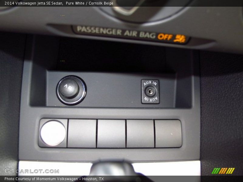 Pure White / Cornsilk Beige 2014 Volkswagen Jetta SE Sedan