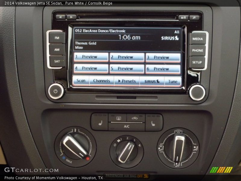 Pure White / Cornsilk Beige 2014 Volkswagen Jetta SE Sedan