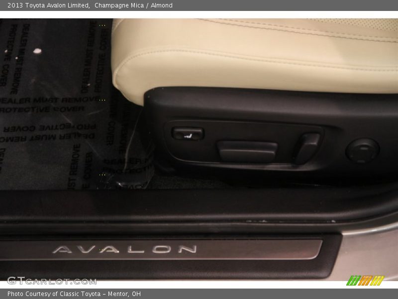 Champagne Mica / Almond 2013 Toyota Avalon Limited