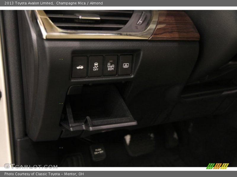 Champagne Mica / Almond 2013 Toyota Avalon Limited