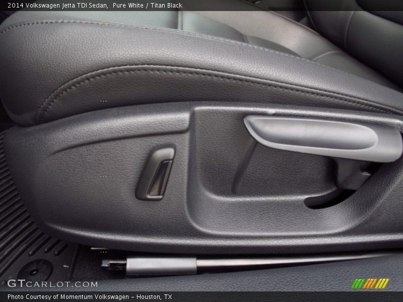 Pure White / Titan Black 2014 Volkswagen Jetta TDI Sedan