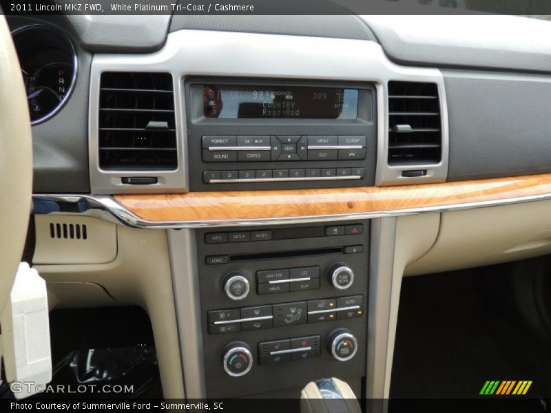White Platinum Tri-Coat / Cashmere 2011 Lincoln MKZ FWD