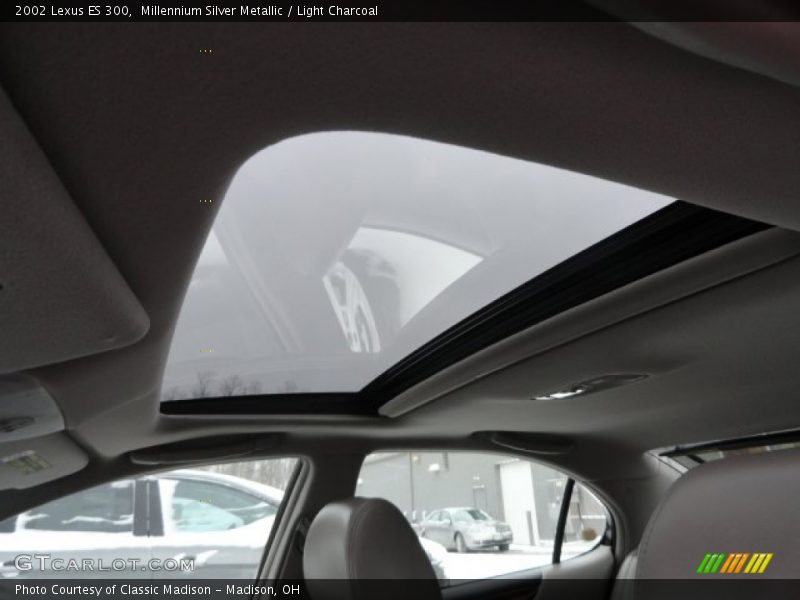 Millennium Silver Metallic / Light Charcoal 2002 Lexus ES 300