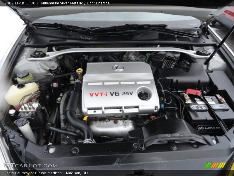 Millennium Silver Metallic / Light Charcoal 2002 Lexus ES 300