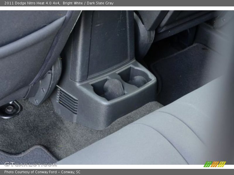 Bright White / Dark Slate Gray 2011 Dodge Nitro Heat 4.0 4x4