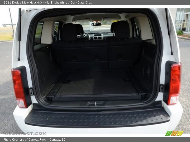 Bright White / Dark Slate Gray 2011 Dodge Nitro Heat 4.0 4x4