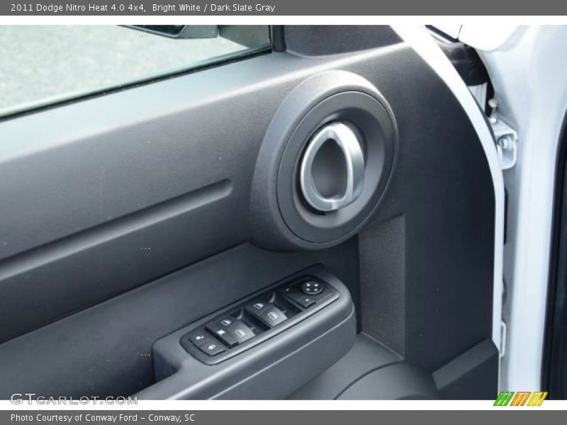 Bright White / Dark Slate Gray 2011 Dodge Nitro Heat 4.0 4x4
