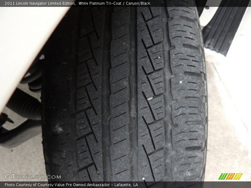 White Platinum Tri-Coat / Canyon/Black 2011 Lincoln Navigator Limited Edition