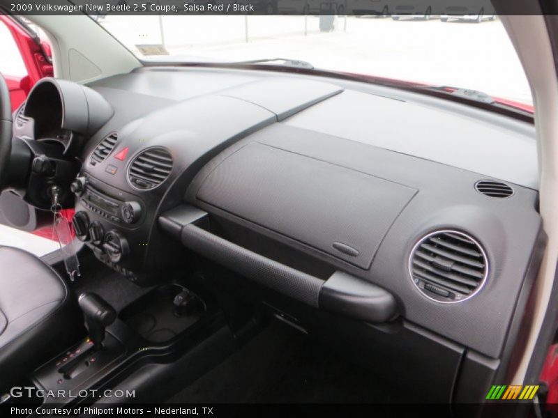 Salsa Red / Black 2009 Volkswagen New Beetle 2.5 Coupe