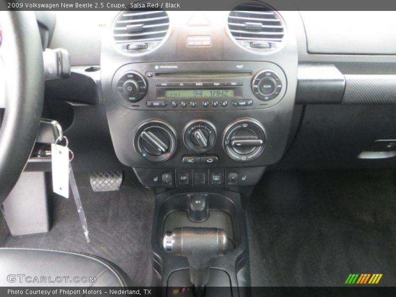Salsa Red / Black 2009 Volkswagen New Beetle 2.5 Coupe