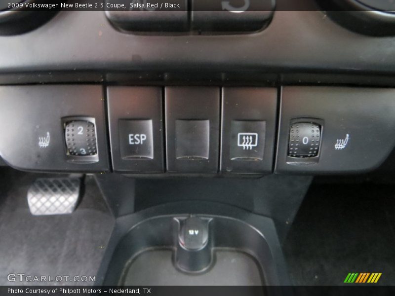 Salsa Red / Black 2009 Volkswagen New Beetle 2.5 Coupe