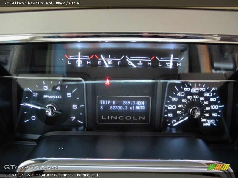 Black / Camel 2009 Lincoln Navigator 4x4