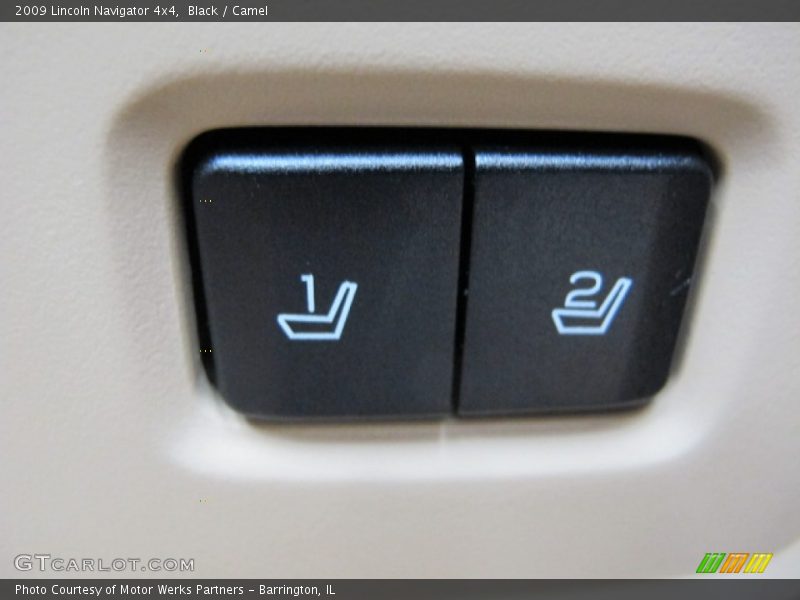 Black / Camel 2009 Lincoln Navigator 4x4