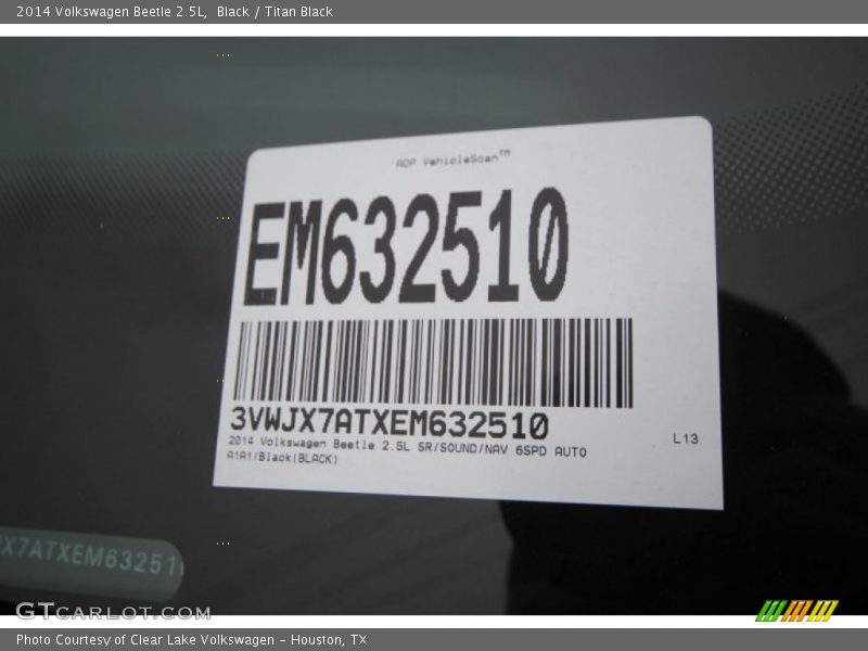 Black / Titan Black 2014 Volkswagen Beetle 2.5L