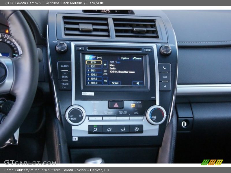 Attitude Black Metallic / Black/Ash 2014 Toyota Camry SE