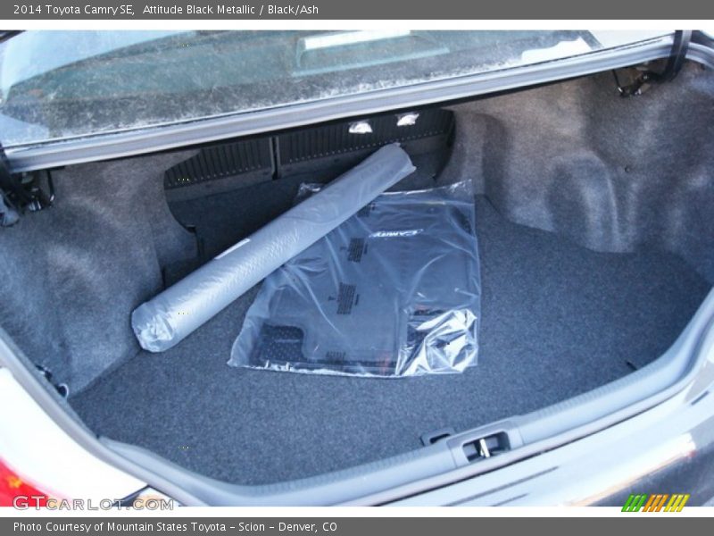 Attitude Black Metallic / Black/Ash 2014 Toyota Camry SE