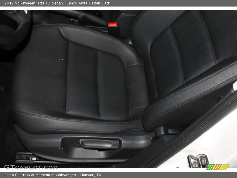 Candy White / Titan Black 2012 Volkswagen Jetta TDI Sedan