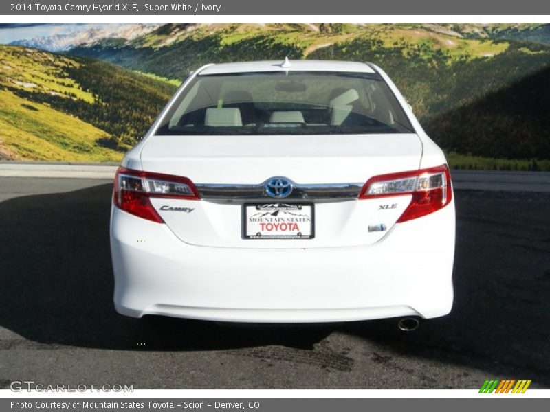 Super White / Ivory 2014 Toyota Camry Hybrid XLE