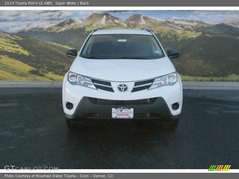 Super White / Black 2014 Toyota RAV4 LE AWD