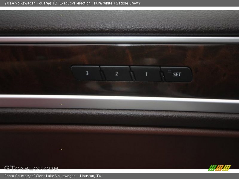 Pure White / Saddle Brown 2014 Volkswagen Touareg TDI Executive 4Motion