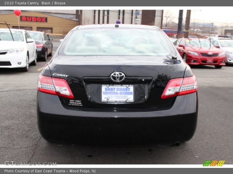 Black / Bisque 2010 Toyota Camry