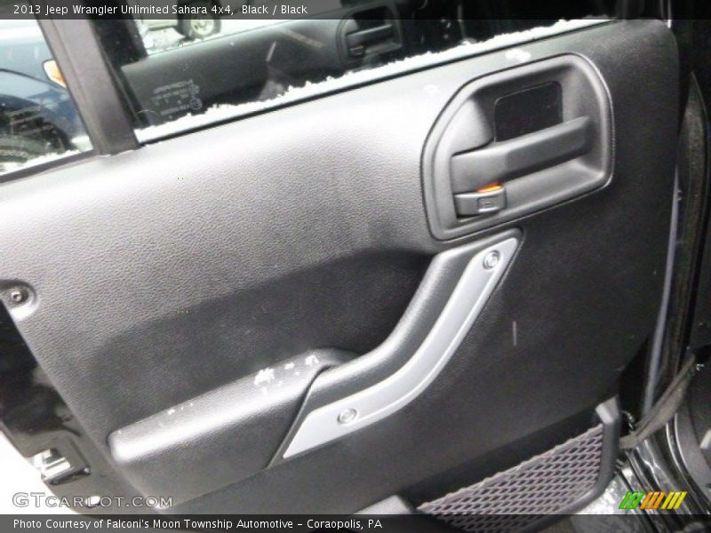 Black / Black 2013 Jeep Wrangler Unlimited Sahara 4x4