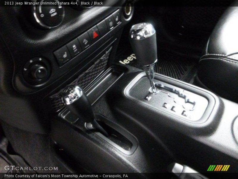 Black / Black 2013 Jeep Wrangler Unlimited Sahara 4x4