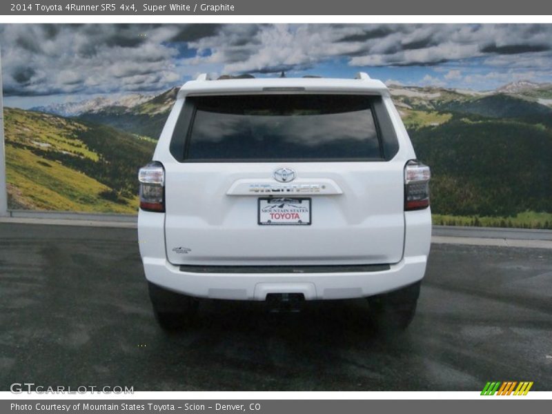 Super White / Graphite 2014 Toyota 4Runner SR5 4x4