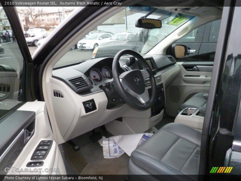 Nocturne Black Metallic / Aero Gray 2010 Volkswagen Routan SEL