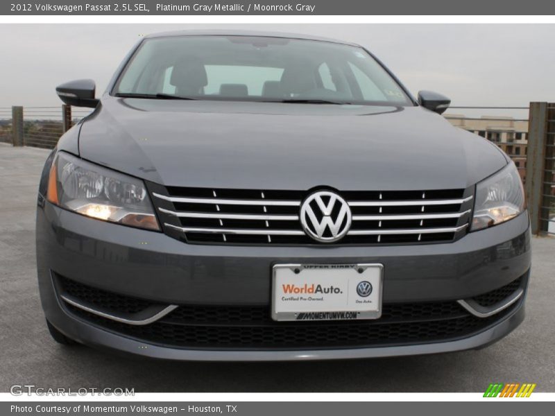 Platinum Gray Metallic / Moonrock Gray 2012 Volkswagen Passat 2.5L SEL