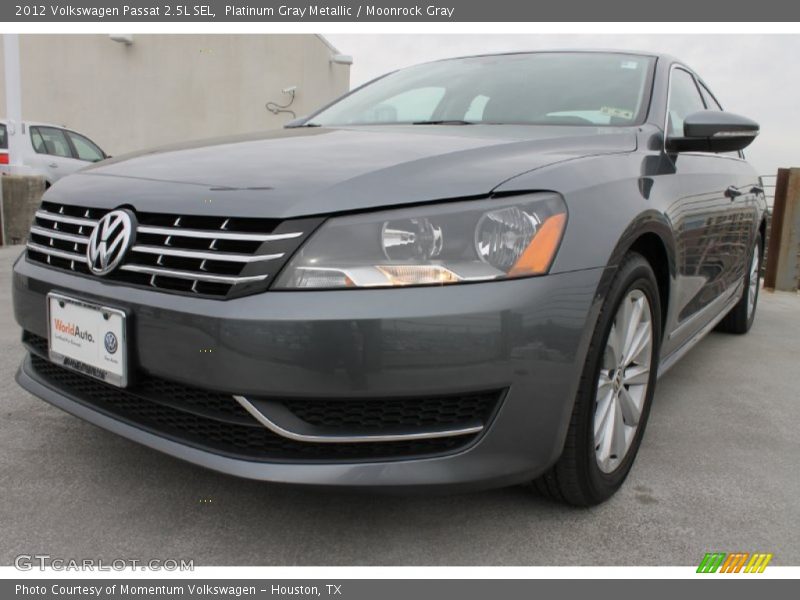Platinum Gray Metallic / Moonrock Gray 2012 Volkswagen Passat 2.5L SEL