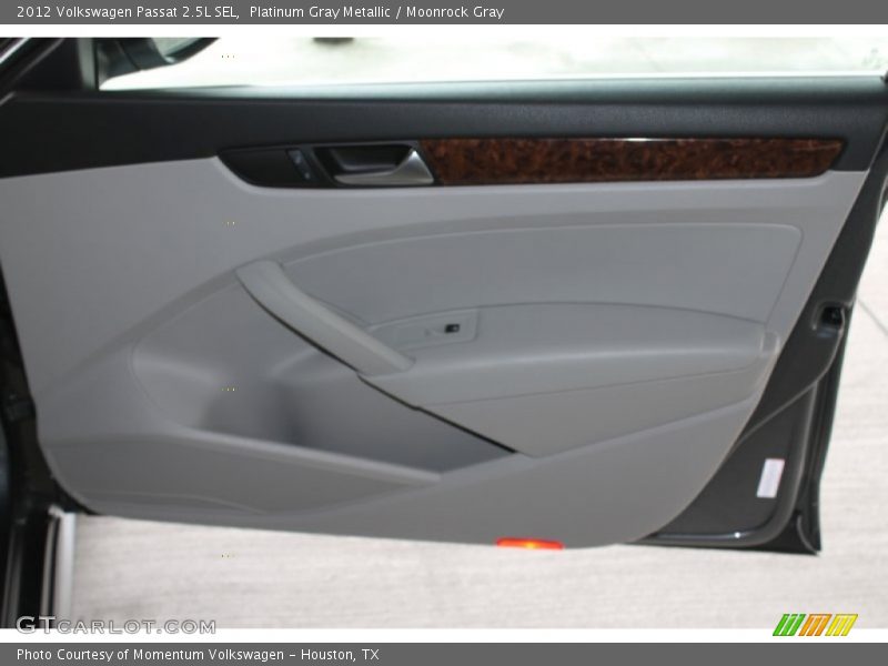 Platinum Gray Metallic / Moonrock Gray 2012 Volkswagen Passat 2.5L SEL