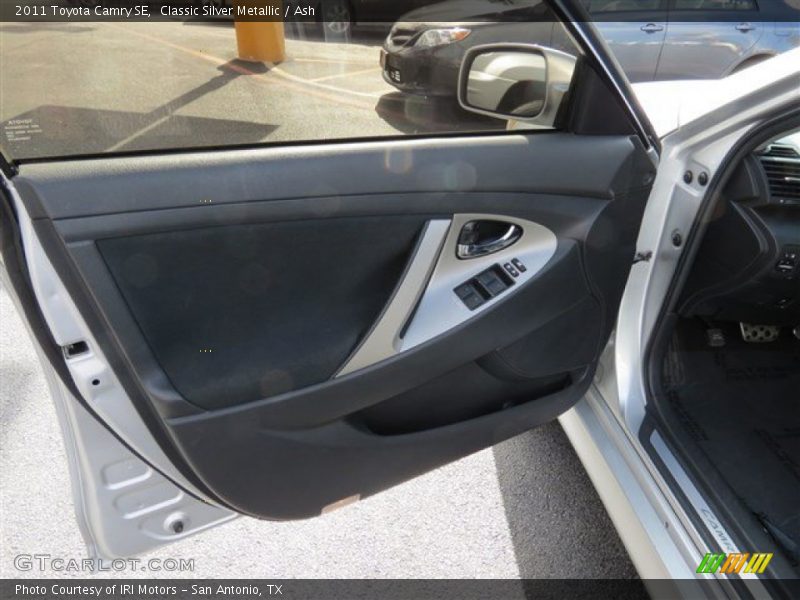 Classic Silver Metallic / Ash 2011 Toyota Camry SE