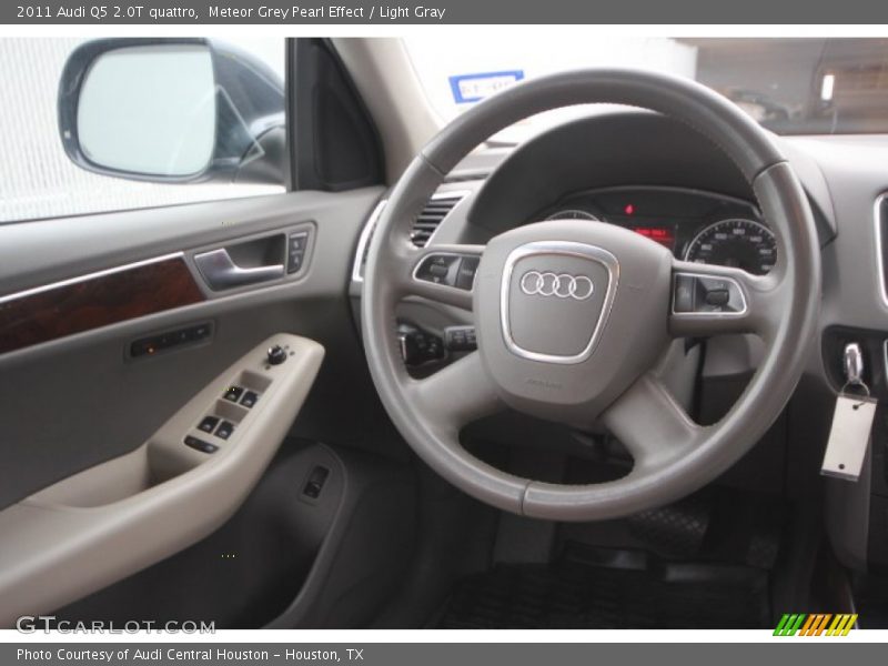 Meteor Grey Pearl Effect / Light Gray 2011 Audi Q5 2.0T quattro