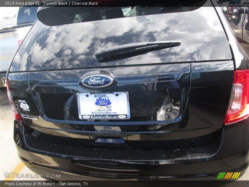 Tuxedo Black / Charcoal Black 2014 Ford Edge SE