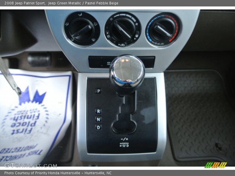 Jeep Green Metallic / Pastel Pebble Beige 2008 Jeep Patriot Sport