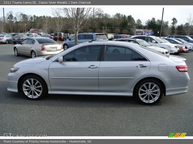 Classic Silver Metallic / Dark Charcoal 2011 Toyota Camry SE