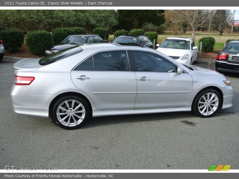 Classic Silver Metallic / Dark Charcoal 2011 Toyota Camry SE