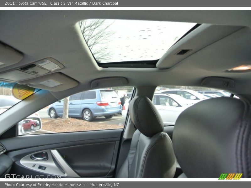 Classic Silver Metallic / Dark Charcoal 2011 Toyota Camry SE