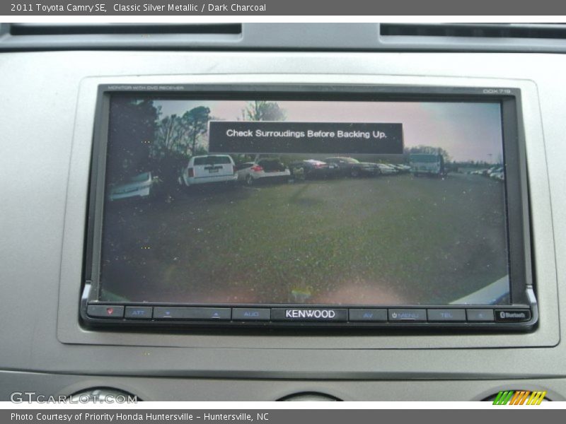 Classic Silver Metallic / Dark Charcoal 2011 Toyota Camry SE