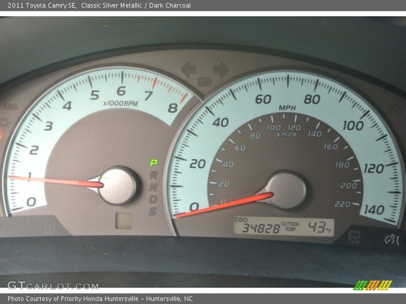 Classic Silver Metallic / Dark Charcoal 2011 Toyota Camry SE