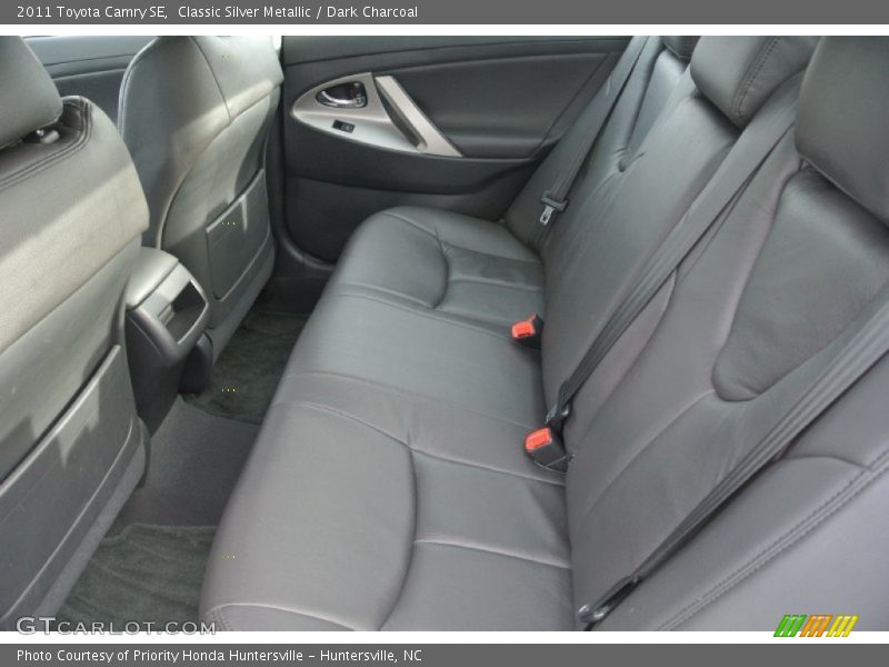 Classic Silver Metallic / Dark Charcoal 2011 Toyota Camry SE