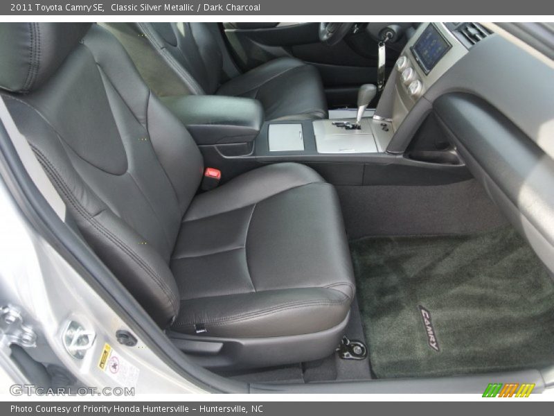 Classic Silver Metallic / Dark Charcoal 2011 Toyota Camry SE