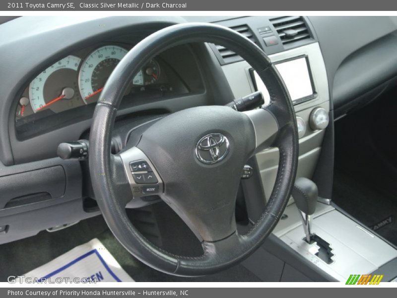 Classic Silver Metallic / Dark Charcoal 2011 Toyota Camry SE