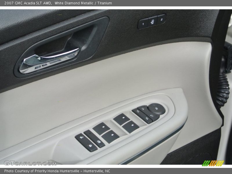 White Diamond Metallic / Titanium 2007 GMC Acadia SLT AWD
