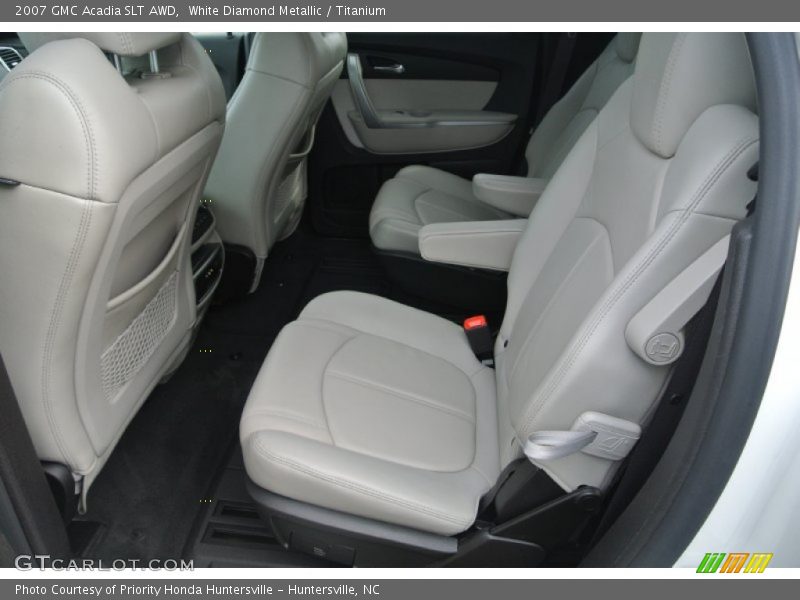 White Diamond Metallic / Titanium 2007 GMC Acadia SLT AWD