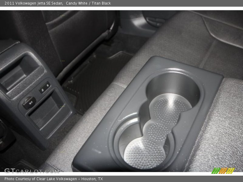 Candy White / Titan Black 2011 Volkswagen Jetta SE Sedan